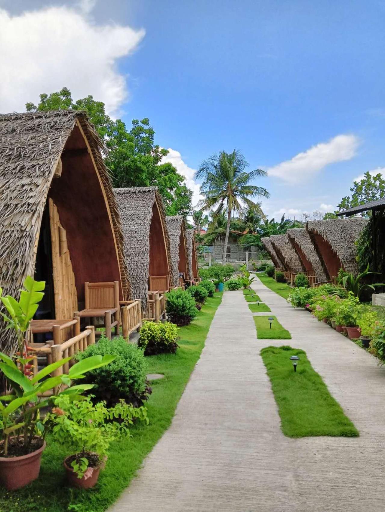 East Holiday Resort Moalboal Exterior foto