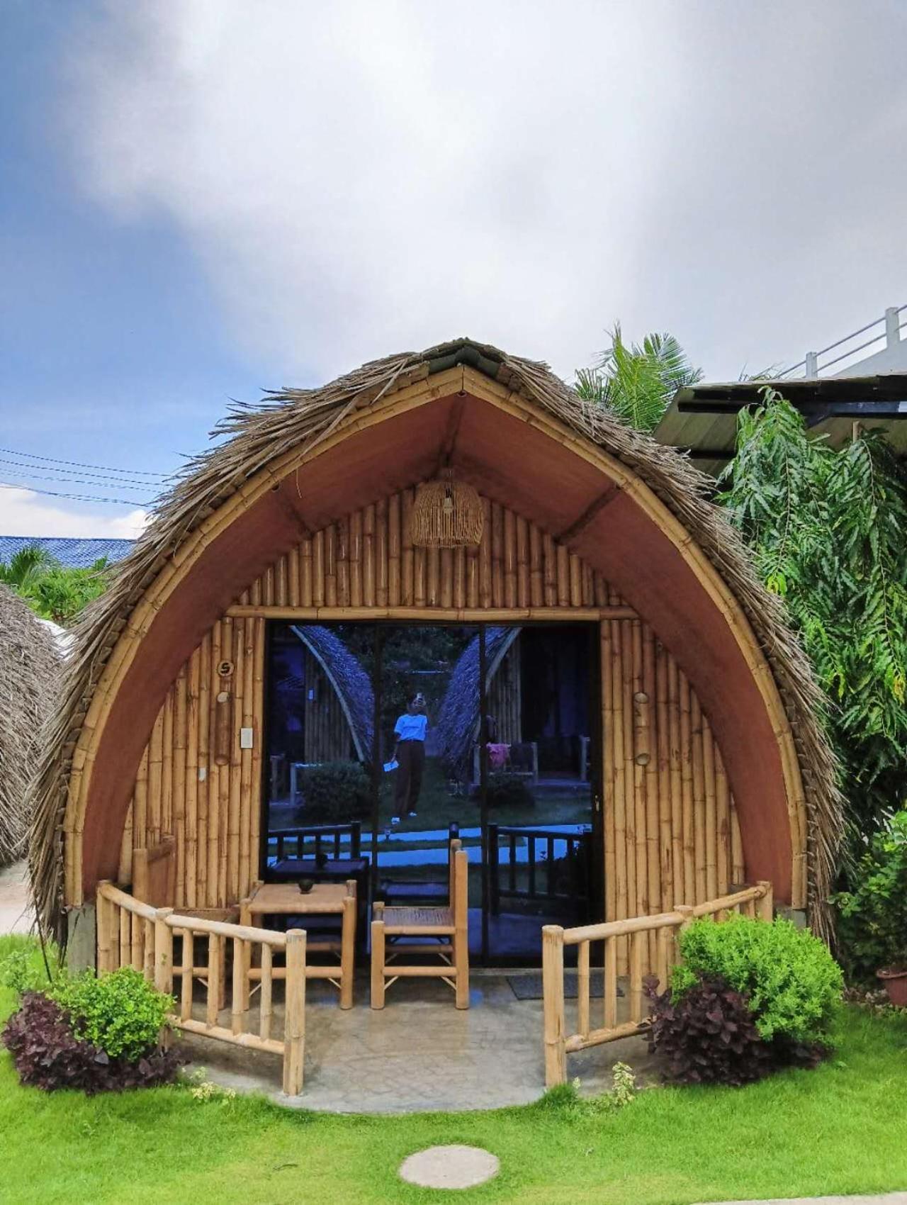 East Holiday Resort Moalboal Exterior foto