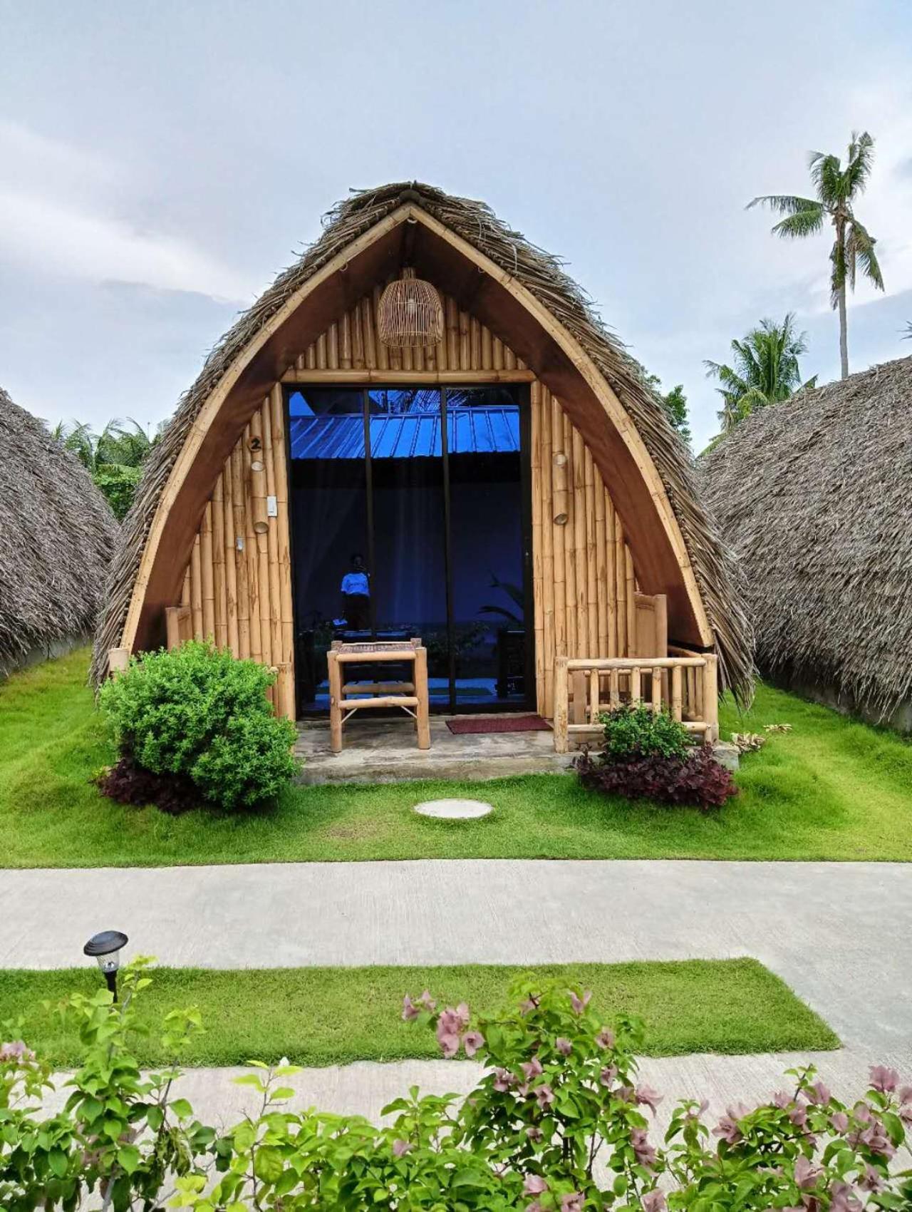 East Holiday Resort Moalboal Exterior foto